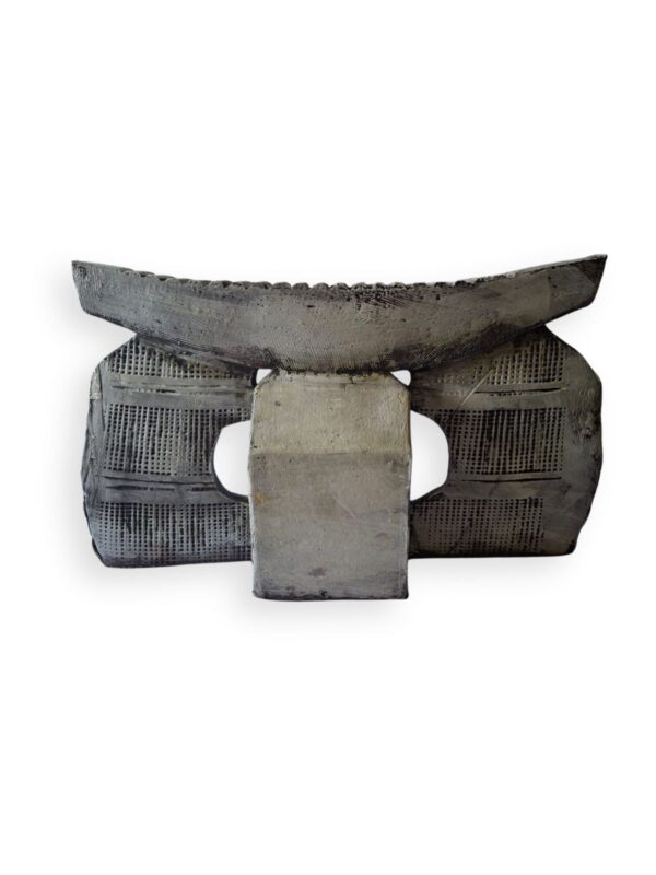 HEADREST 1